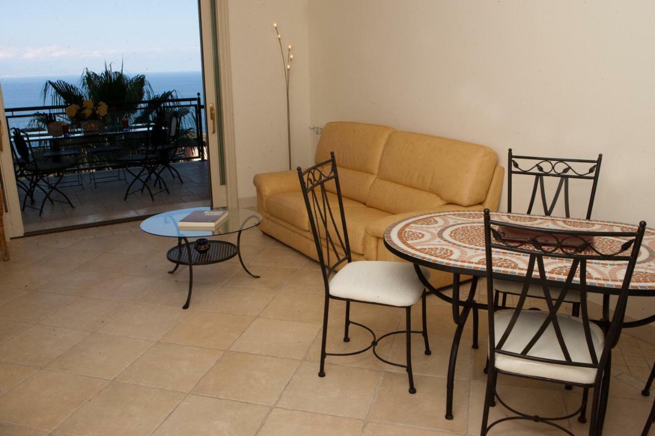 Taormina Seaview Apartment - Taormina Holidays Exterior photo